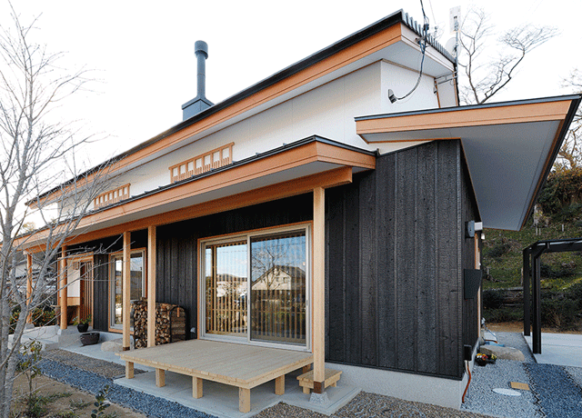 暖炉のある平屋